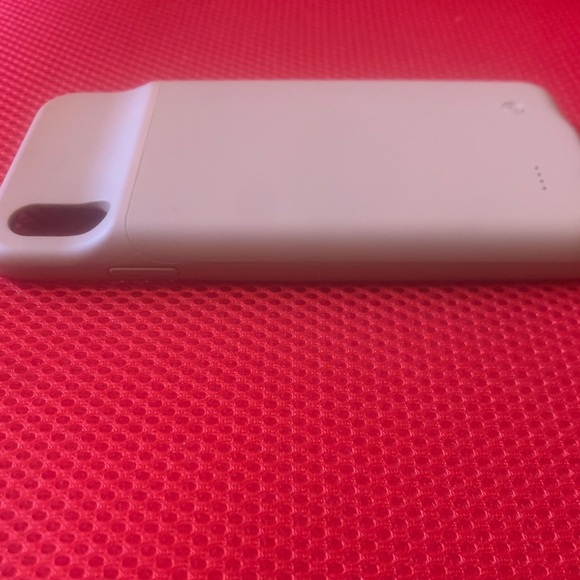 Tan iPhone XS Max Charging Case LUX - Picture 6 of 8